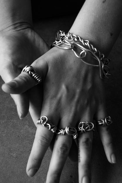 mystery continuous thread ring